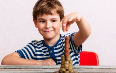 Деньги для ребенка: сколько давать и с какого возраста - hochu.ua