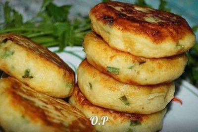 Картофельные биточки с зелёным луком и сыром — супер рецепт! - leprechaun.land
