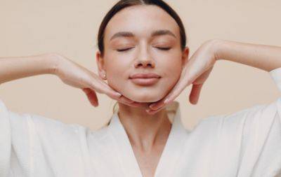 Пока, щеки: 7 эффективных способов похудеть в лице - hochu.ua - Пока