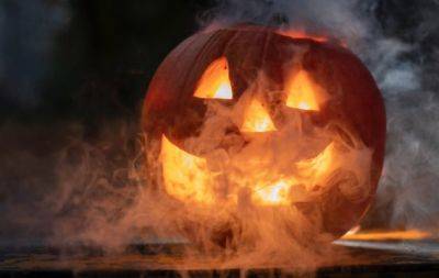 Гадания на Хэллоуин: самые популярные обряды, которые помогут воплотить в реальность желаемое и найти свою любовь - hochu.ua