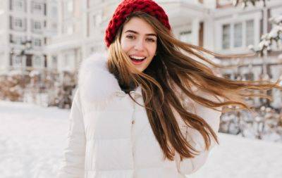 Могут ли портиться волосы от мороза? Узнайте, зачем на самом деле носить шапку зимой - hochu.ua