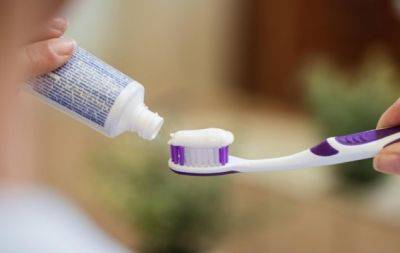 Зубная паста необязательна при чистке зубов: врач-стоматолог раскрыла правду о привычной всем гигиенической процедуре (ВИДЕО) - hochu.ua - Украина
