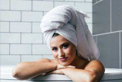 Требует больше усилий, чем ты думаешь. Как правильно мыть голову: советы стилистов - vikna.tv