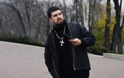 "Начал удаляться от своего предназначения": Продюсер Papa Music объяснил, почему прекратил сотрудничество с популярным лейблом - hochu.ua