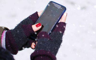 4 правила пользования смартфоном на морозе: делайте так - и с телефоном никогда не будет возникать проблем - hochu.ua