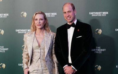 Кейт, но не та: принц Уильям появился на церемонии в компании известной актрисы (ФОТО) - hochu.ua - Сингапур