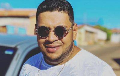 Умер в 28 лет из-за укуса: что известно о гибели молодого бразильского певца Дарлина Мораиса (ФОТО) - hochu.ua - Лос-Анджелес
