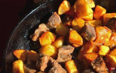 Нереально вкусный и бюджетный ужин из картофеля: сельский вариант сытной еды (РЕЦЕПТ) - hochu.ua