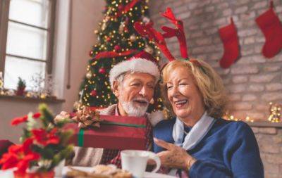 Когда "у них все есть": полезные и практичные подарки на Рождество для любимых бабушки и дедушки - hochu.ua