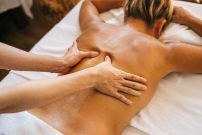 Чего нельзя делать после массажа, чтобы не сделать спине хуже: советы массажиста - vikna.tv