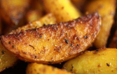 Уловки, которыми пользуются в ресторанах: как улучшить вкус жареного картофеля - hochu.ua