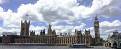 Пожар в Лондоне: вспыхнул дым у здания парламента Британии - подробности - clutch.net.ua - Париж - Англия - Лондон - Луганская обл.
