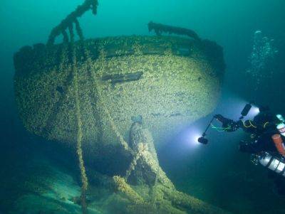 Дайверы обнаружили «корабль-призрак» на дне озера в США: удивительные фото - clutch.net.ua - Сша - штат Миннесота