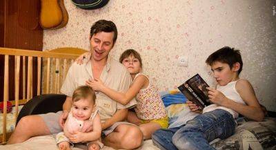 После 30 лет брака женщина бросила мужа с 7 детьми: как живет сейчас отец-одиночка - clutch.net.ua