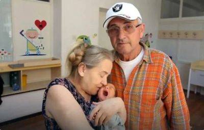 В 60 лет женщина впервые стала матерью: как выглядит семья спустя 3 года (ФОТО) - clutch.net.ua