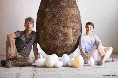 Посади своего любимого в это яйцо, а после смерти преврати в дерево - clutch.net.ua