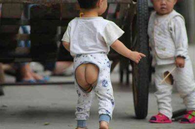 Зачем китайские дети носят эти «странные» штанишки? - clutch.net.ua - Китай