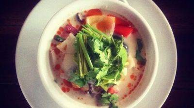 Тайский суп с мясом и грибами «Том Ка Гай»: рецепт - beauty-lady.com.ua - Таиланд