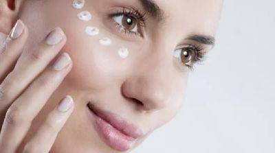 Как ухаживать за кожей вокруг глаз? Основные ошибки - beauty-lady.com.ua