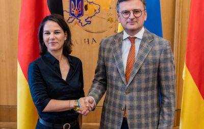 Любит красивые вещи: министр иностранных дел Дмитрий Кулеба появился на встрече в пиджаке за 100 тысяч (ФОТО) - hochu.ua - Германия - Украина
