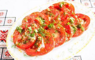 Закуска разлетится в считанные минуты: роскошные итальянские помидоры за 10 минут (РЕЦЕПТ) - hochu.ua