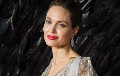 Роскошная Анджелина Джоли украсила обложку американского глянца (ФОТО) - hochu.ua - Украина - Нью-Йорк