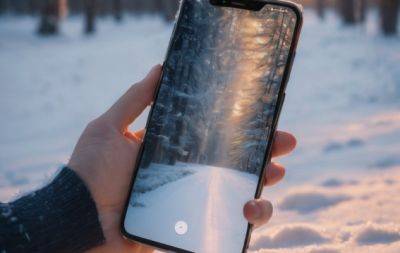 Об этом должен знать каждый! 5 правил, которые помогут защитить телефон в морозы - hochu.ua