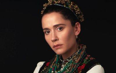 Звезда сериала "Слуга народа" рассказала щемящую историю, как ее муж-военный не выходил на связь 17 дней - hochu.ua - Украина