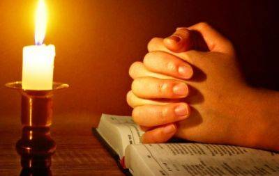 Молимся вместе: самые сильные молитвы на Рождество - hochu.ua
