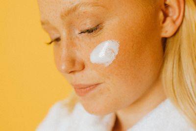 Солнцезащитный крем для лица: как выбрать лучший на каждый день - vikna.tv