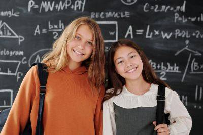 Влияет даже одежда? Как школьная форма может ограничивать физическую активность девочек — исследование - vikna.tv - Россия - Украина