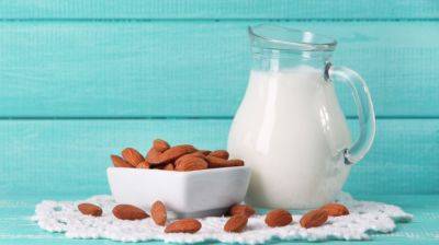 Мигдальне молоко: користь, шкода, склад і калорійність - beauty.ua
