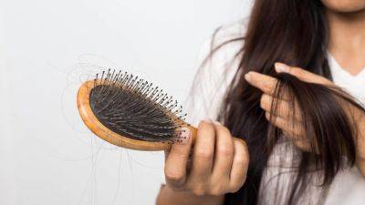 Выпадение волос у женщин: причины и лечение - interesnoznat.com - Турция